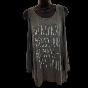 Size L gray cold shoulder long sleeve shirt